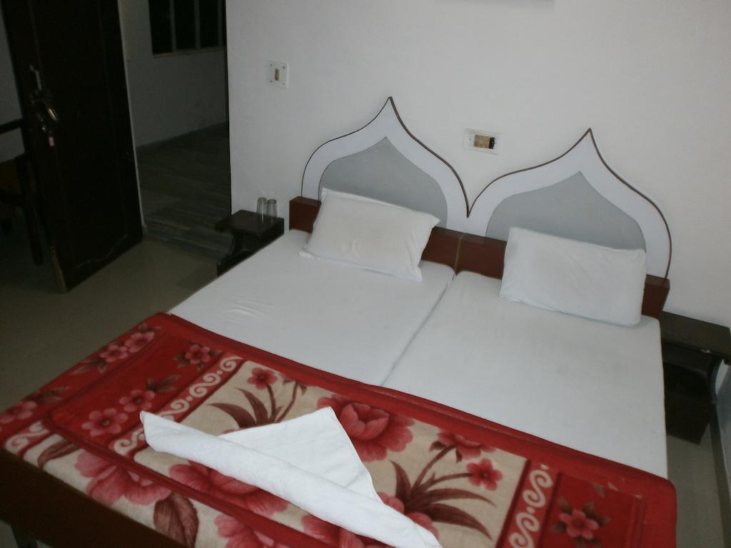 Hotel Safari Agra  Eksteriør bilde