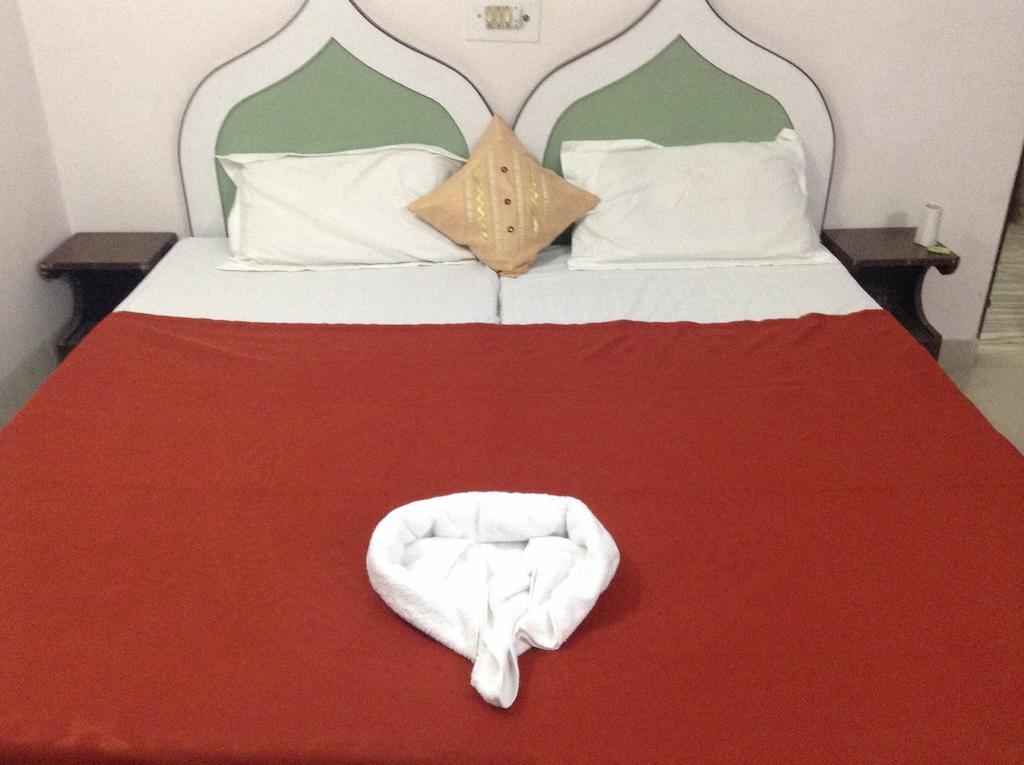 Hotel Safari Agra  Eksteriør bilde