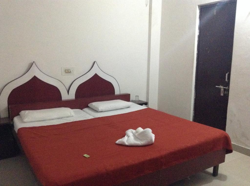 Hotel Safari Agra  Eksteriør bilde