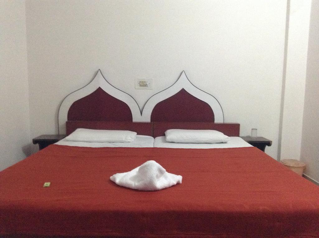 Hotel Safari Agra  Eksteriør bilde