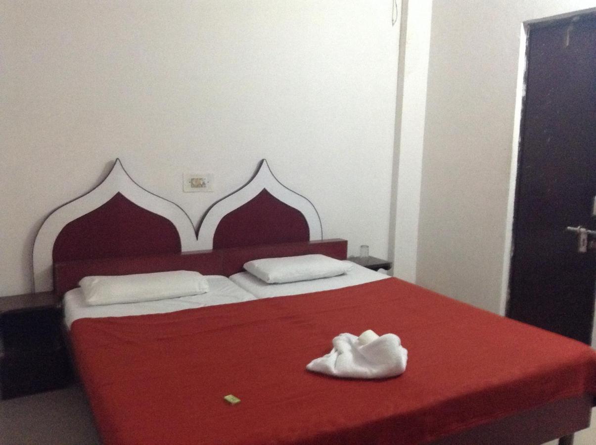 Hotel Safari Agra  Eksteriør bilde