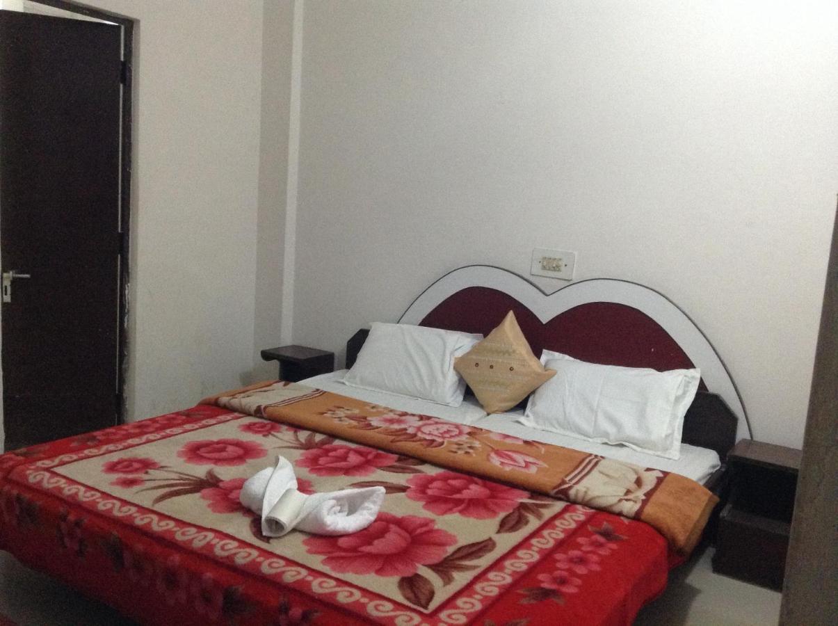 Hotel Safari Agra  Eksteriør bilde